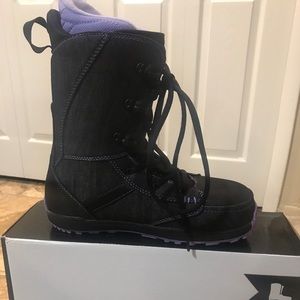 Women’s M3 snowboard boots